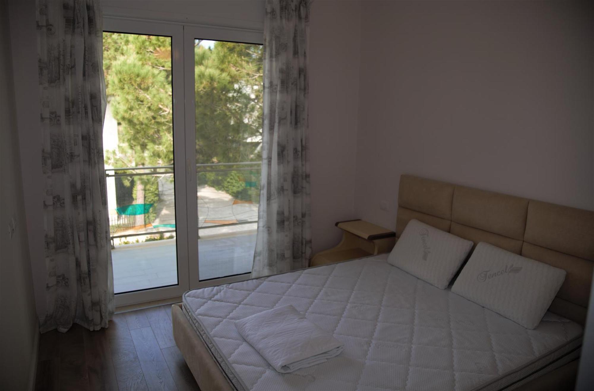 別墅 Artino Durres